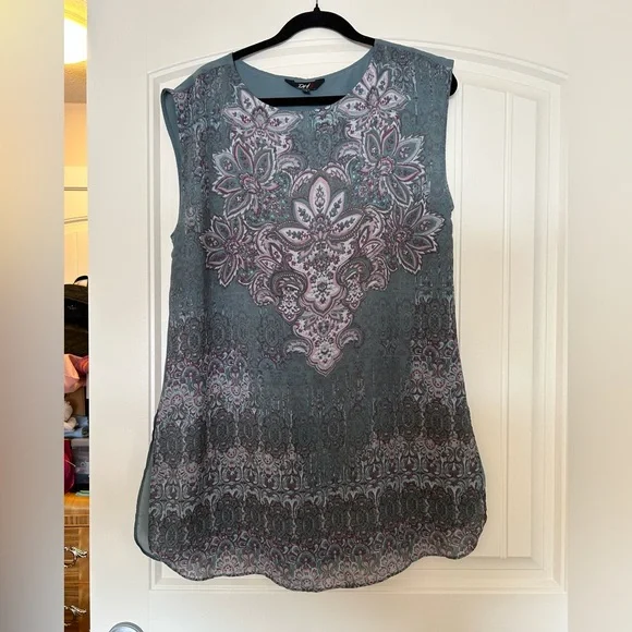 Chic Paisley Sleeveless Dress - Picture 1 of 4